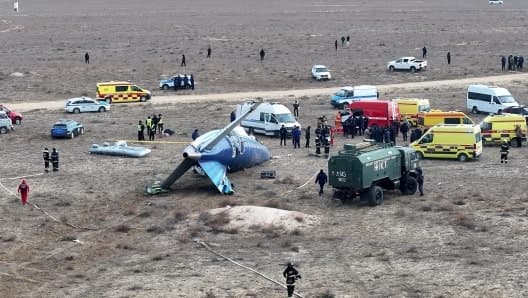 Incidente aereo in Kazakistan, volo precipita con 69 persone a bordo