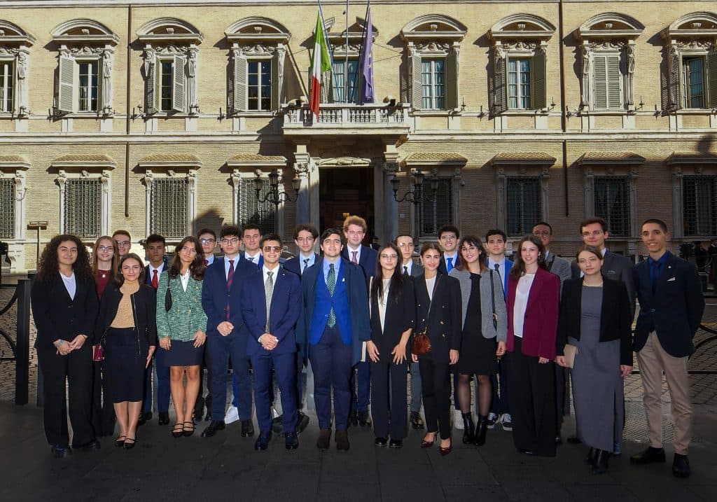 Mattarella nominerà Alfieri del lavoro i 25 studenti più bravi d'Italia