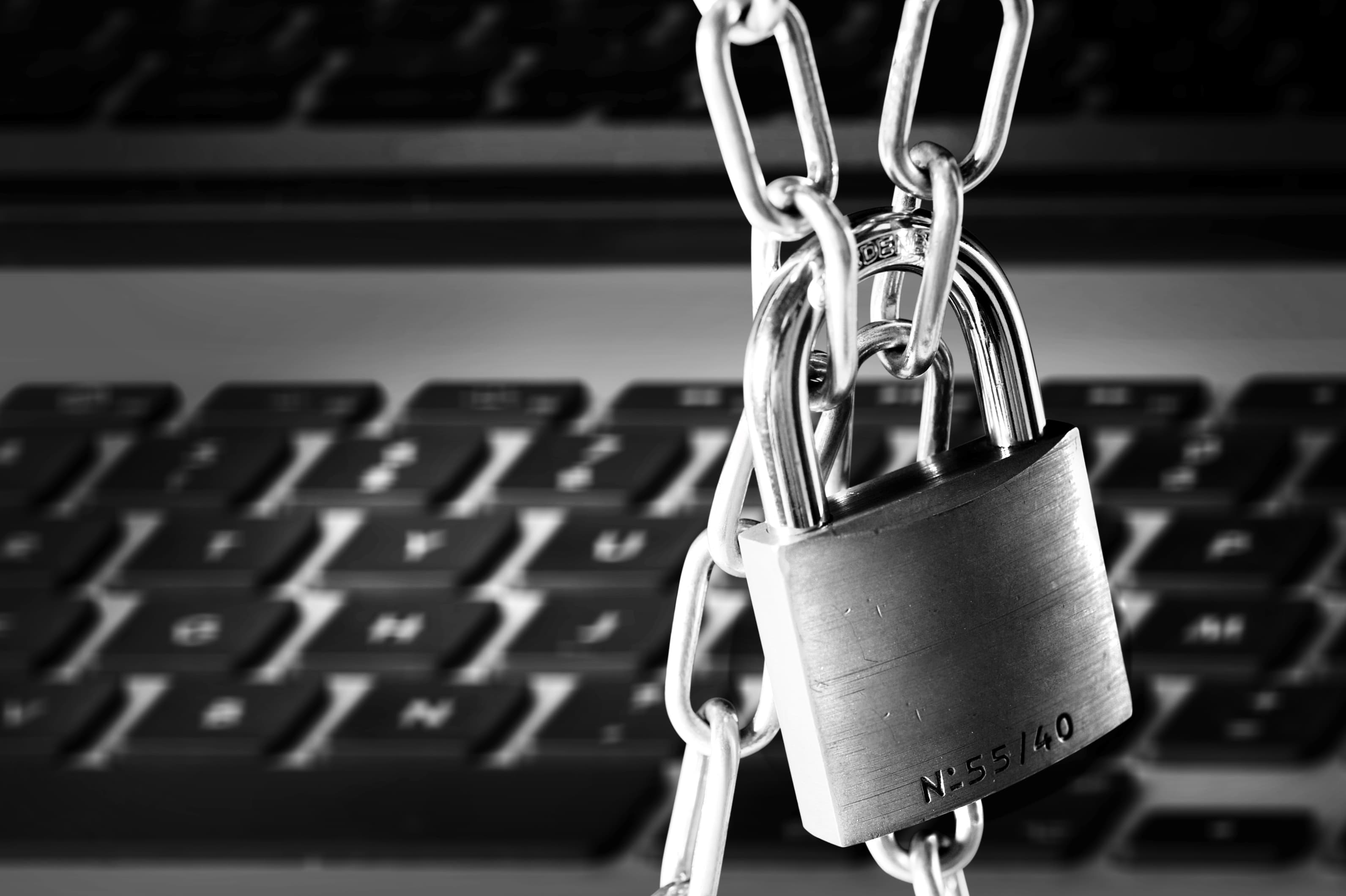 Rischi cyber: 2,5 miliardi di dati esposti sul dark web
