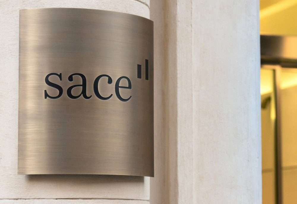 UniCredit e SACE supportano gli investimenti in progetti di transizione energetica di Chiron Energy: sottoscritto un finanziamento da 17,5 milioni di euro.