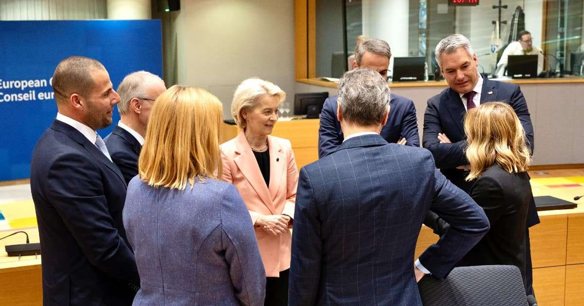 Consiglio Ue, l’Europa si riarma. Borrell rassicura:”La guerra non è imminente”