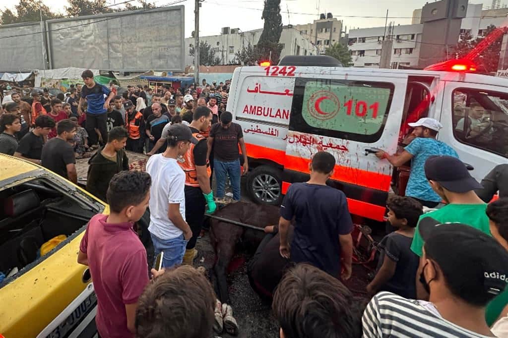 Trattative con la mediazione di Egitto e Qatar: liberare 10-15 ostaggi in cambio di 3 giorni di pace. Hamas conferma