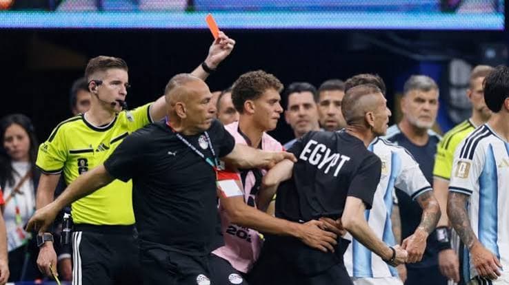 L'Egitto attacca la Fifa dopo il ko con l'Argentina: "Arbitraggio inaccettabile, vogliamo chiarezza"