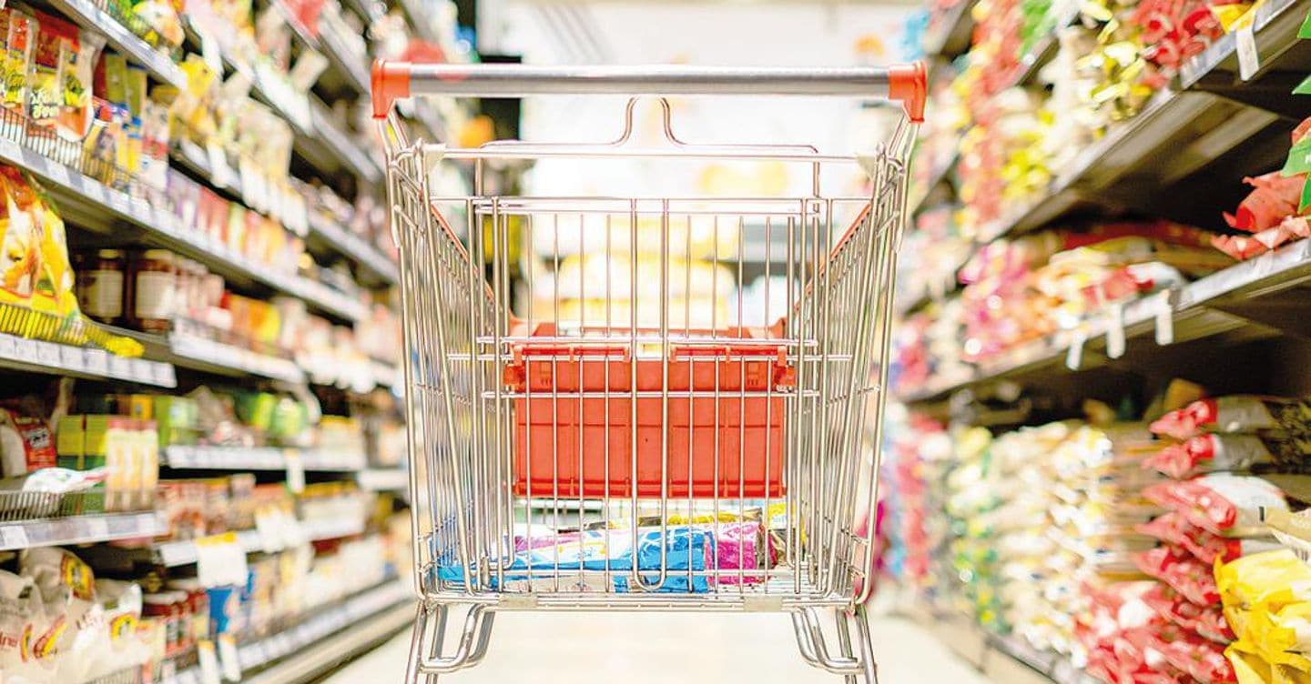 Il carrello della spesa pesa sempre di più: rincari del 29,5% in cinque anni in Italia