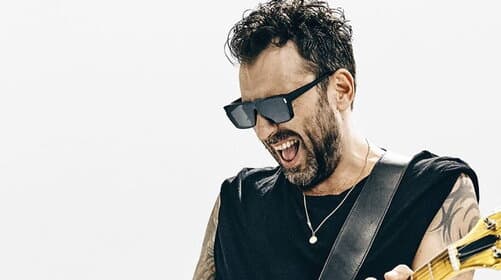 Cesare Cremonini torna con Amateur: nuovo album a ottobre e tour nei palasport