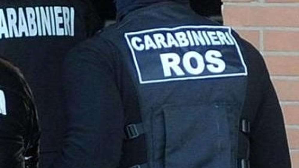 Spionaggio, in manette un Capitano di fregata italiano ed espulsi due funzionari russi