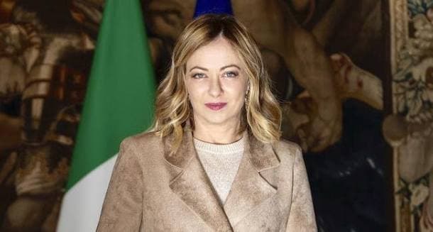 Meloni guarda a settembre: “Priorità a tasse, potere d’acquisto e occupazione”. Nessun rimpasto