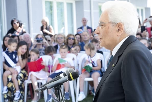  Mattarella da Amatrice: «La scuola è aperta a tutti, non crei ghetti e non alzi barriere»