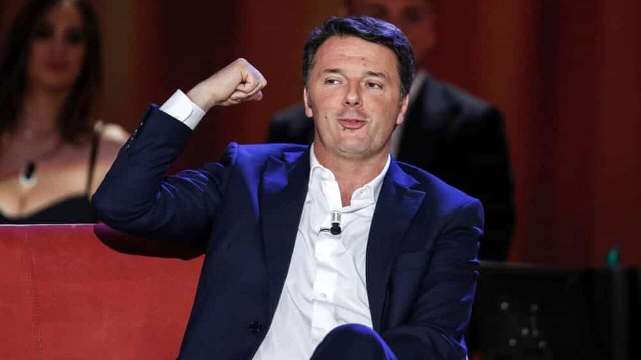 Renzi annuncia la sua candidatura alle Europee e lo farà con nuovo logo “Il Centro”. Calenda: “Buona strada”