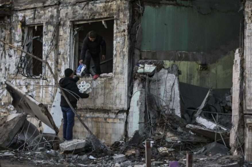 Ucraina: Pasqua ortodossa in guerra, FT: “Putin non vuole risolvere il conflitto diplomaticamente”