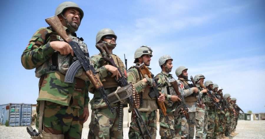 L’Italia si ritira dall’Afghanistan, la cerimonia dell’ammaina bandiera