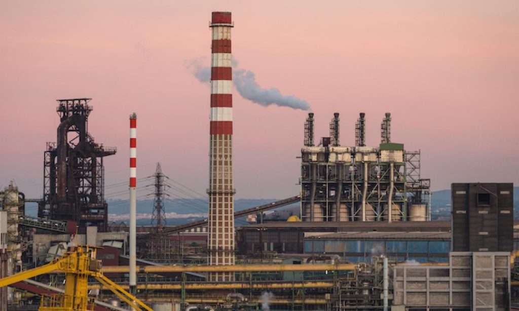 Ex Ilva, nuovo decreto del governo: fondi, indennizzi e tensioni sociali tra proteste e richieste dei sindacati