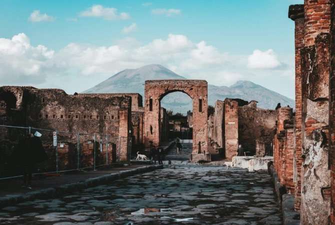 Pompei guarda al futuro con un nuovo programma che promuove ricerca artistica e curatoriale