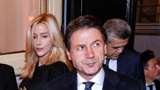 Grand Hotel Plaza, tasse non pagate per 7,8 milioni. Pioggia di debitu su Paladino, compagna di Conte