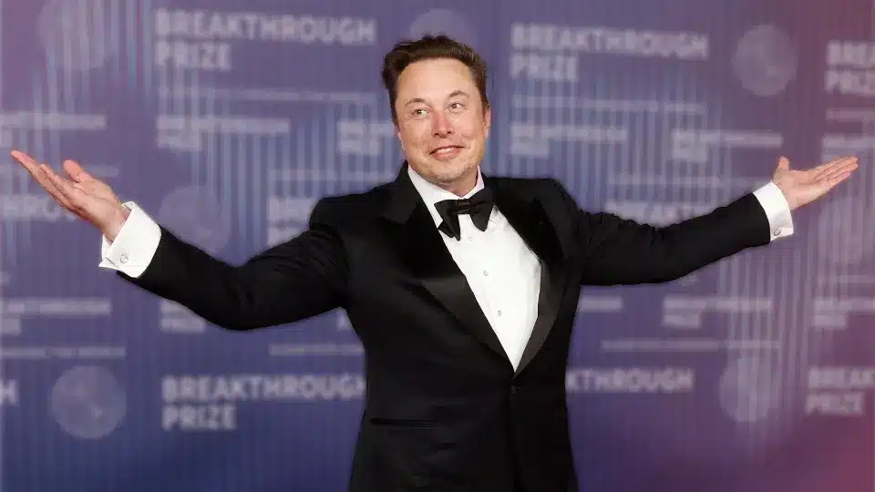 Elon Musk verso il triliardo: con SpaceX supera i 600 miliardi di patrimonio personale