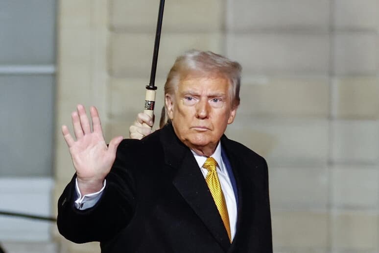 Trump: " Non escludo la forza militare per riprendere la Groenlandia"