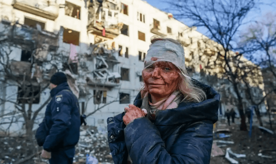Ucraina: a Mariupol 1.582 civili uccisi, Mosca chiama 16 mila volontari, Ue: “pronto nuovo pacchetto di sanzioni”