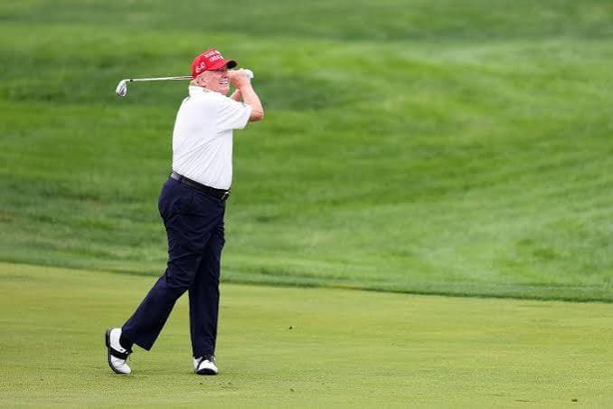 Washington, fino a 49 milioni di dollari per il restyling del campo da golf voluto da Trump
