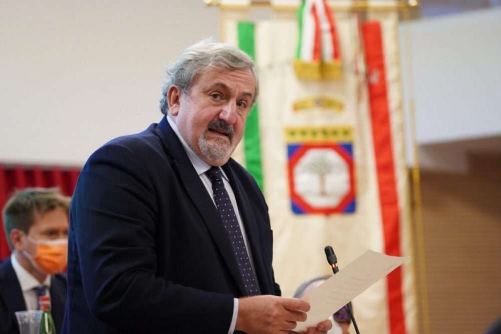 Rinnovabili: Ritardi sul PNRR. L’allarme di Emiliano, “sicuri che il Governo voglia incentivarle”?