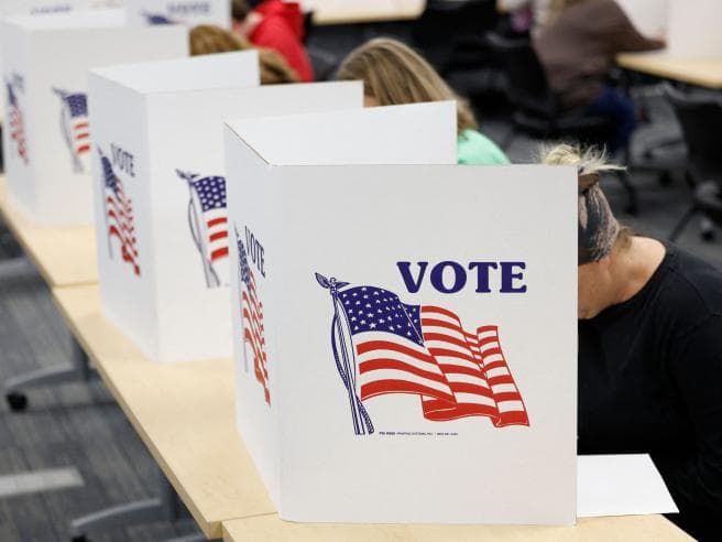 Trump porta dinanzi alla Corte Suprema la battaglia sul voto per posta
