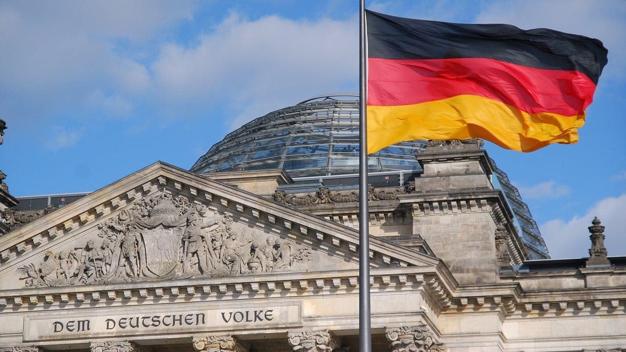 Germania, sparatoria in un centro per madri e bambini: sei morti a Stade