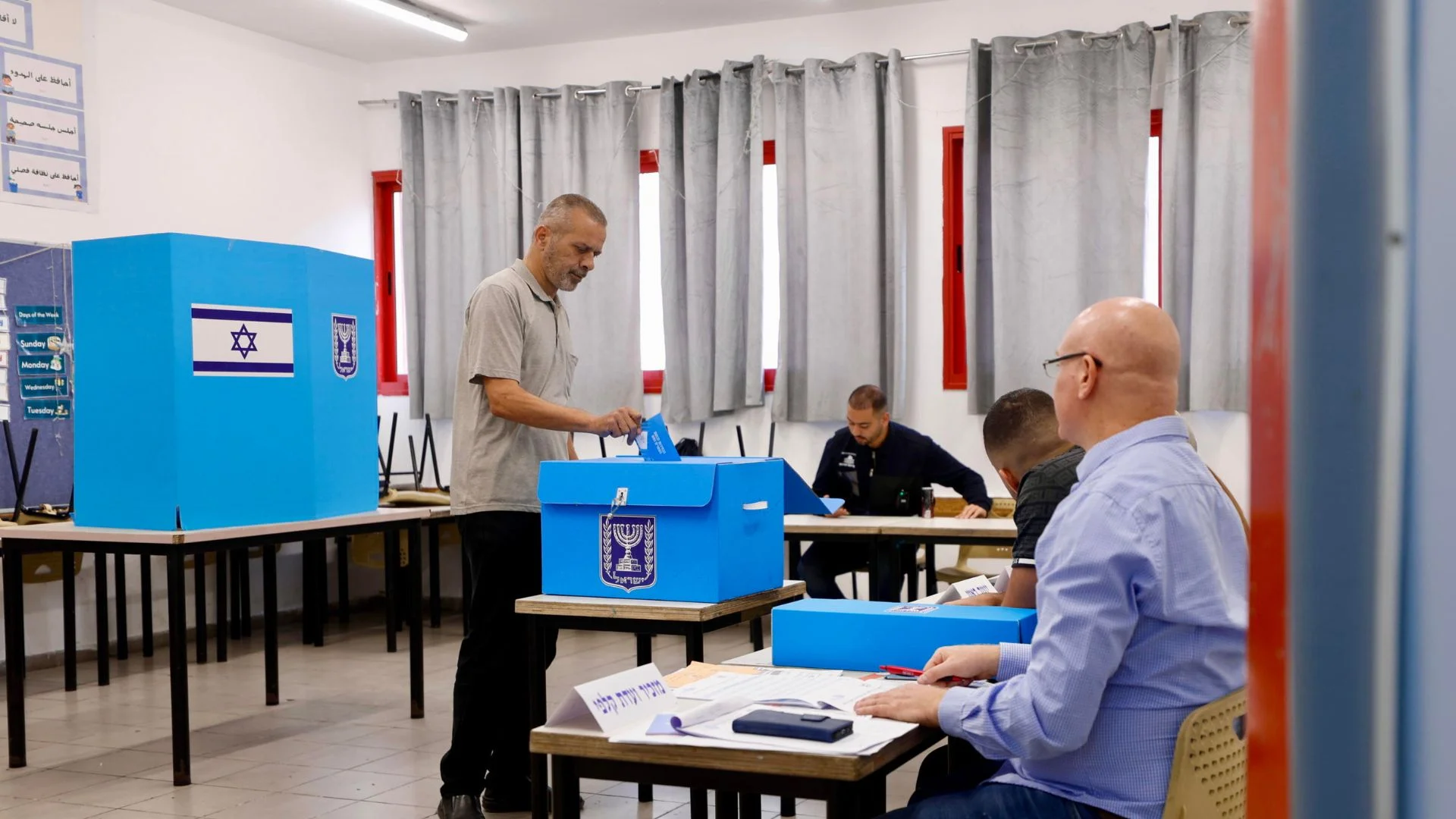Elezioni in Israele, Netanyahu si gioca il governo: affluenza in aumento, sfida aperta con Eisenkot