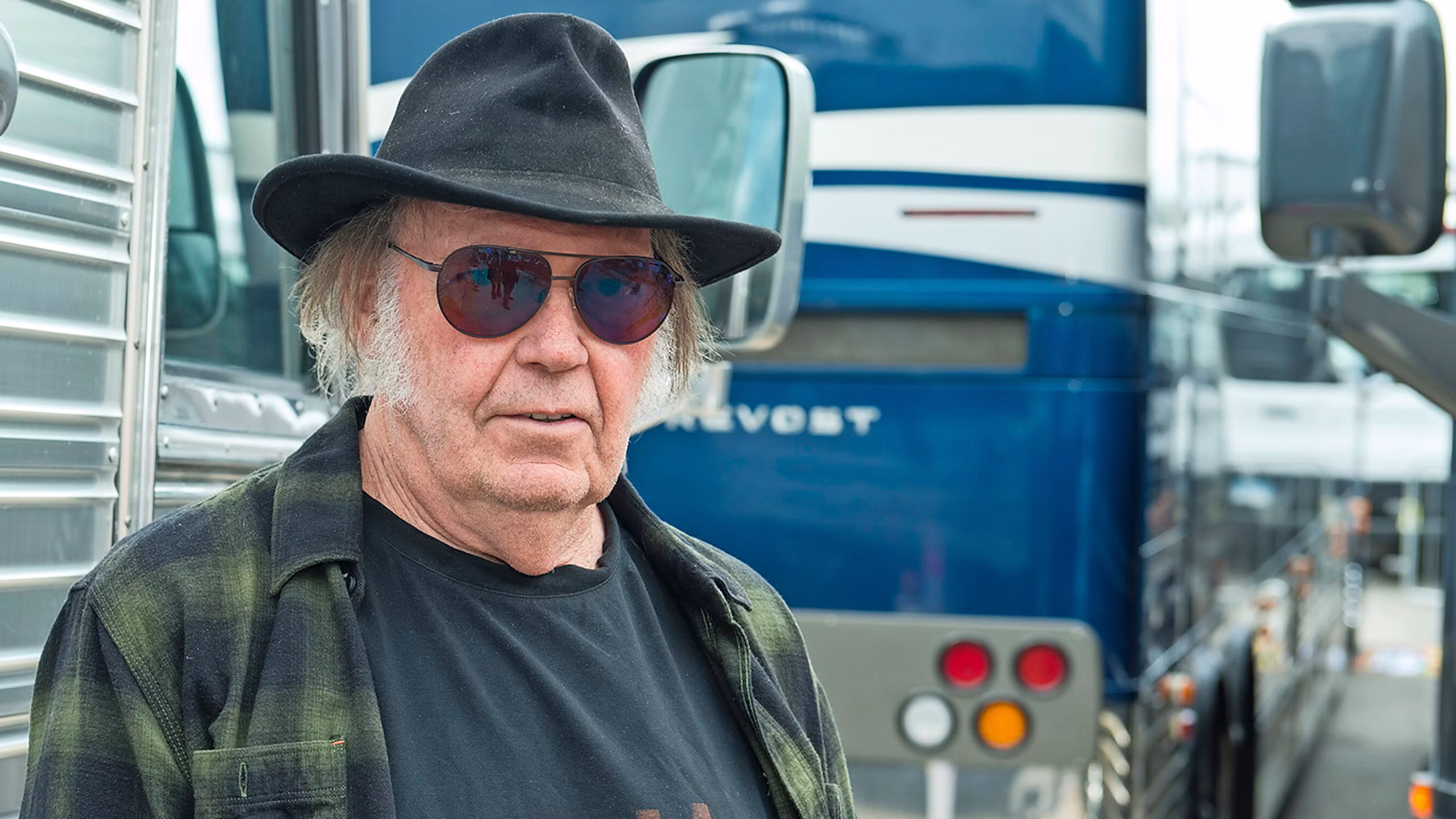 Neil Young fa causa allo staff di Trump: chiesti 10 milioni di dollari per una sua canzone
