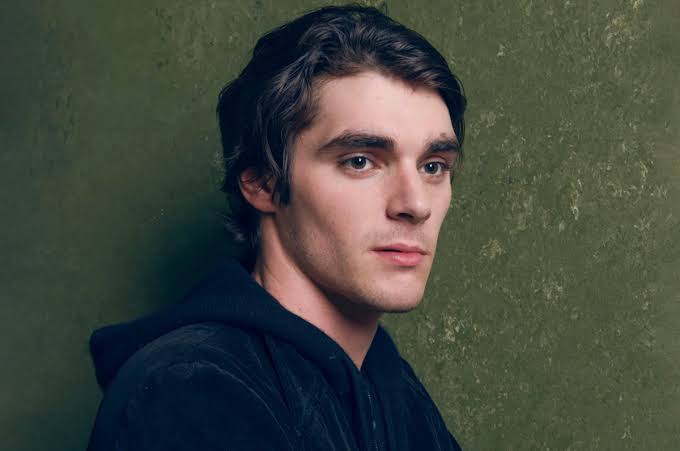 Addio a RJ Mitte, morto a 34 anni l’attore di «Breaking Bad»: interpretava Walter White Jr.