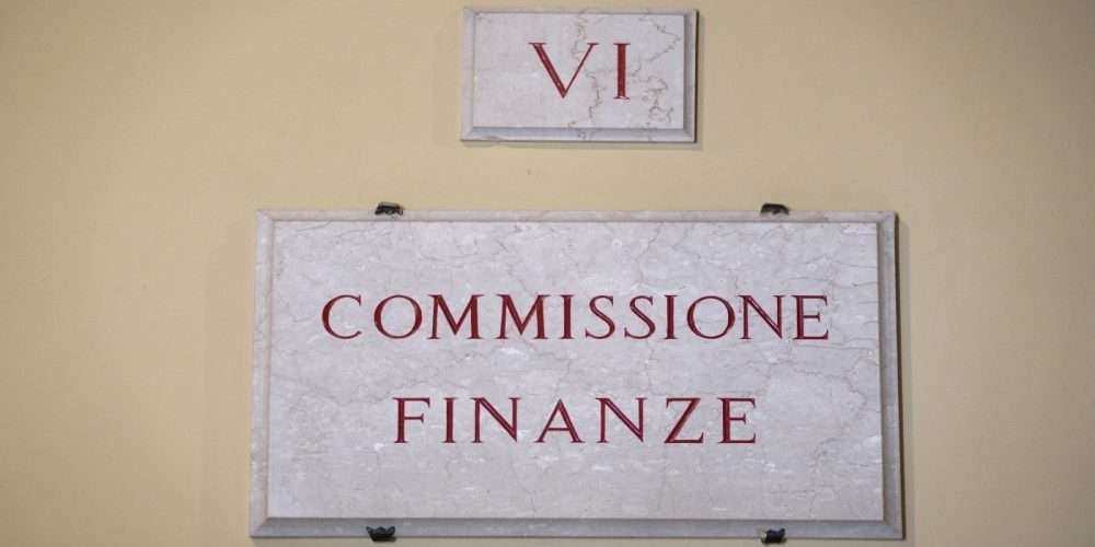 Delega fiscale: in stand by la flat tax incrementale, stretta su Cannabis light e gioco d’azzardo