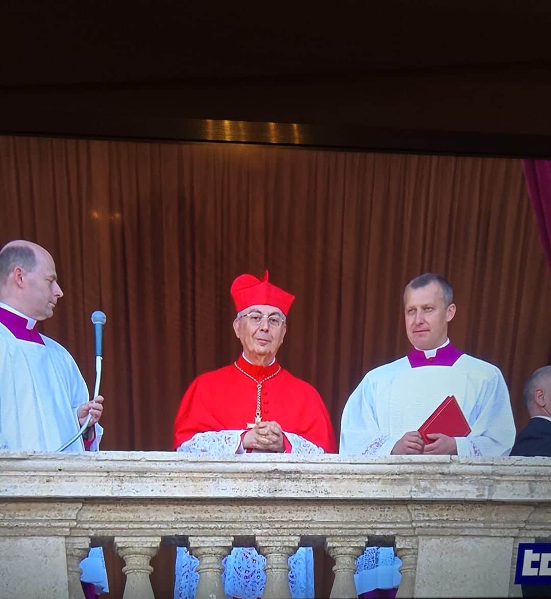 L'annuncio: Il nuovo Papa è Prevost, si chiamerà Leone XIV. E' il primo pontefice statunitense