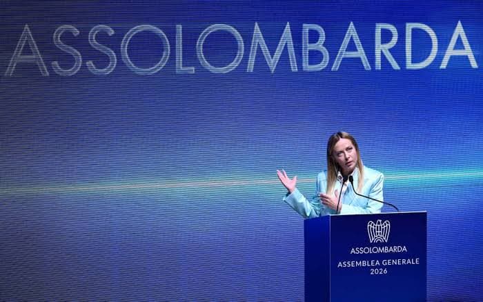 Meloni ad Assolombarda sfida Bruxelles: «L'Italia non è in Europa per dire sempre sì». Energia e crescita al centro del confronto