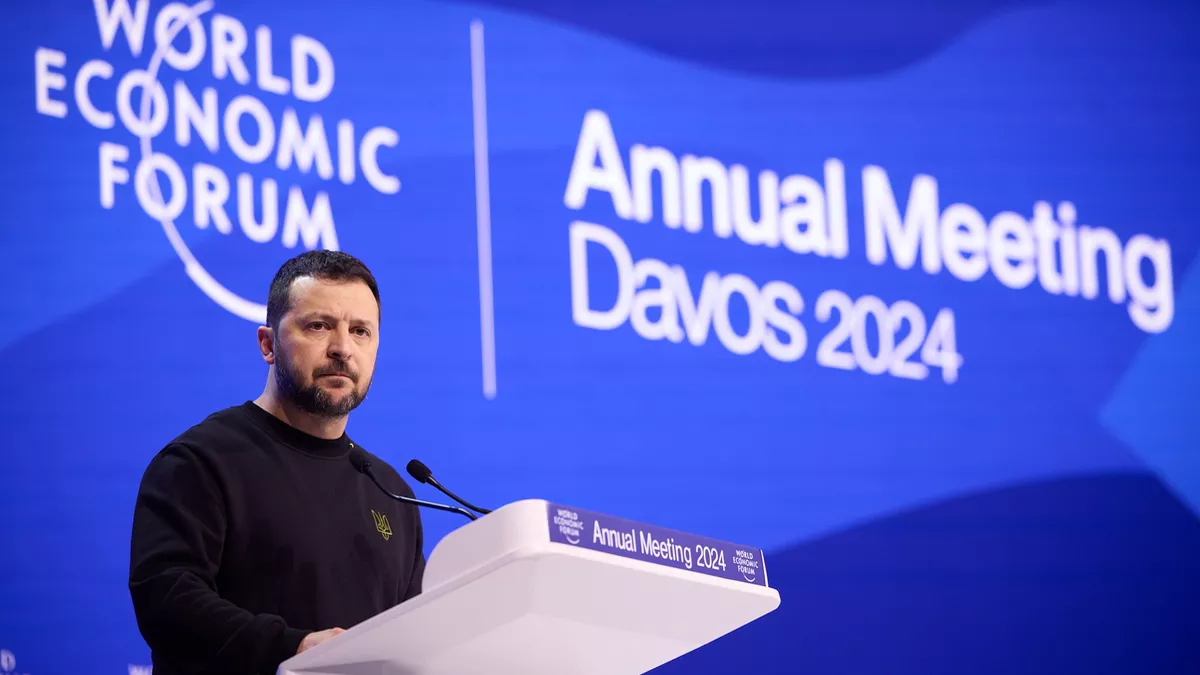 Davos, Zelensky: “L’Ucraina sta facendo da baluardo contro l’espansionismo di Mosca, l’Occidente deve agire”