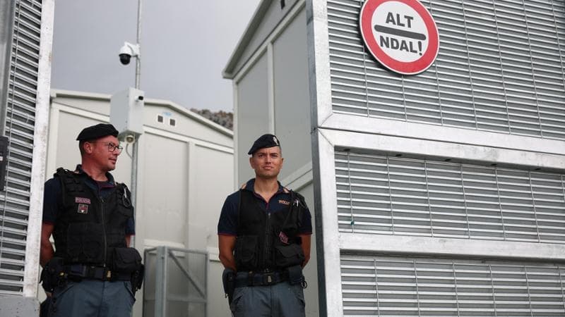 Albania, per gli agenti una spesa di 9 milioni l'anno