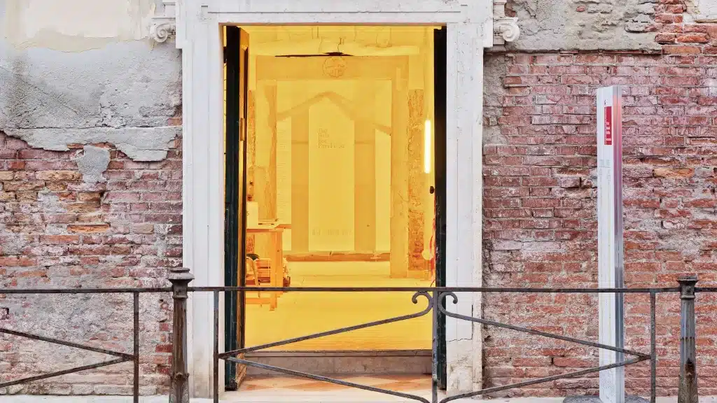 Alla Biennale di Venezia, il padiglione più contemporaneo è quello della Santa Sede