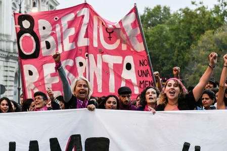Aborto, l’Ue prende le distanze dalla decisione dell’Italia in merito ai pro-life: “Non rientra nel Pnrr”