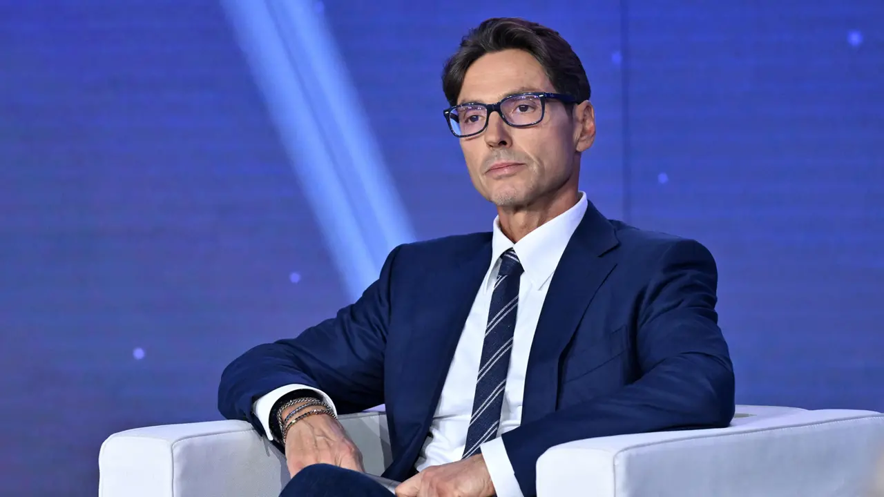 Pier Silvio Berlusconi: sostegno a Meloni, cautela su Vannacci e nessun veto su Barbara D'Urso