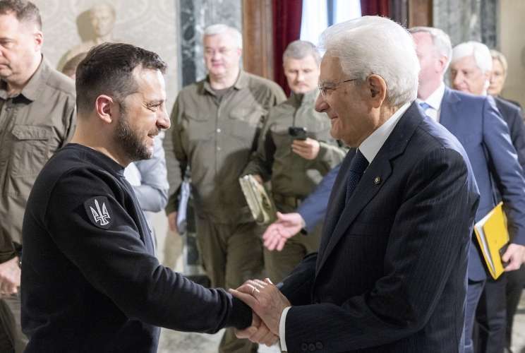 Zelensky, dopo i successi di Roma, è a Berlino per avere nuovi armamenti da 2,7mld