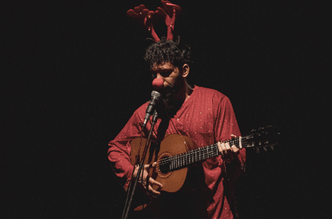 Una vita da recensire: “Beh, dai, carino” al Teatro Parioli Costanzo il 9 ottobre