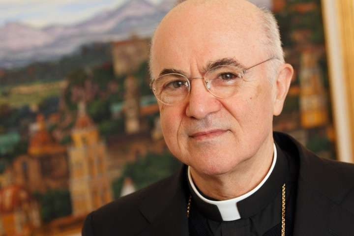 Vaticano, la Santa Sede convoca Monsignor Viganò: è accusato di “delitto di scisma”