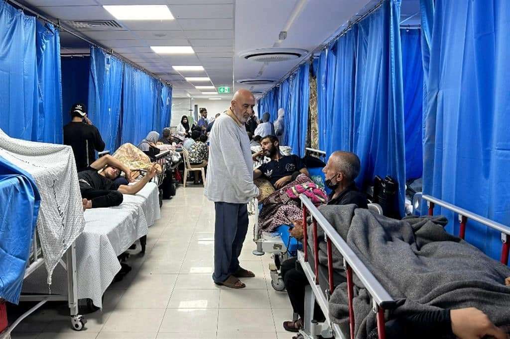 Gaza, il direttore dell’ospedale di Al-Shifa si dice pronto ad evacuare la struttura se Israele lo permette