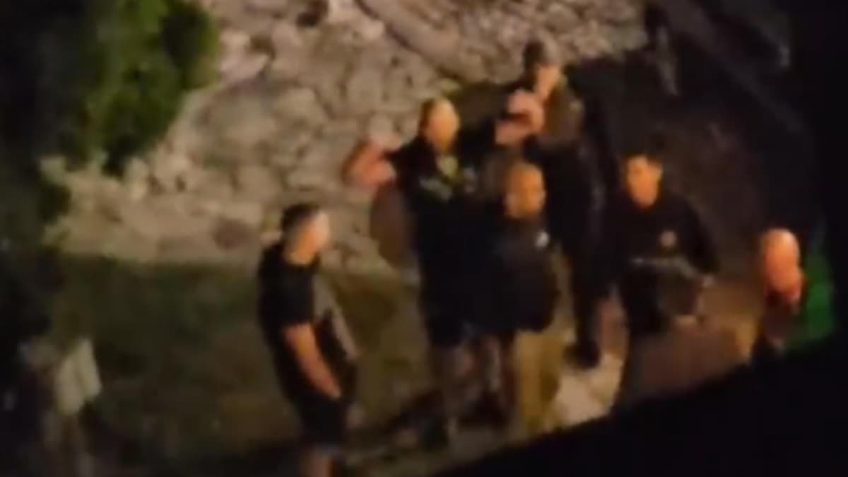 Sofia, assalto neonazista contro un hotel con giovani ebrei italiani: tensione in Bulgaria e condanna delle istituzioni
