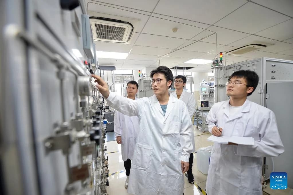 Cina, finanziamenti per 15 anni ai giovani scienziati: meno valutazioni, più libertà di ricerca