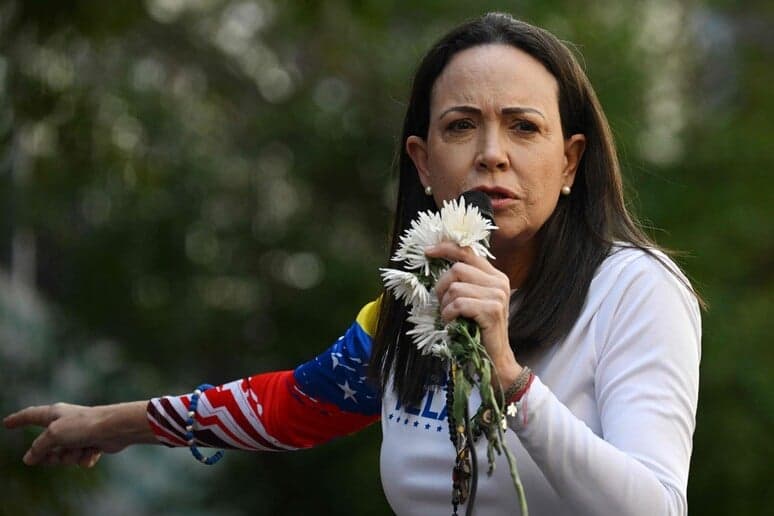 María Corina Machado non ritira il Nobel per la Pace: al suo posto la figlia