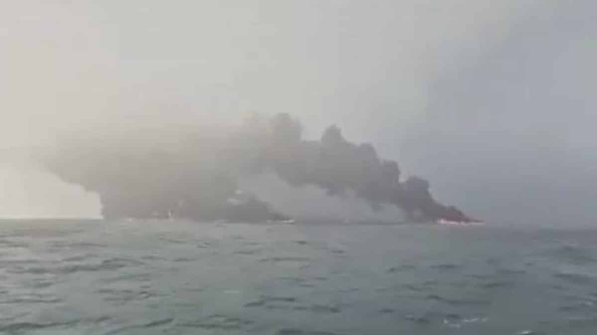 Gran Bretagna, scontro tra petroliera e cargo