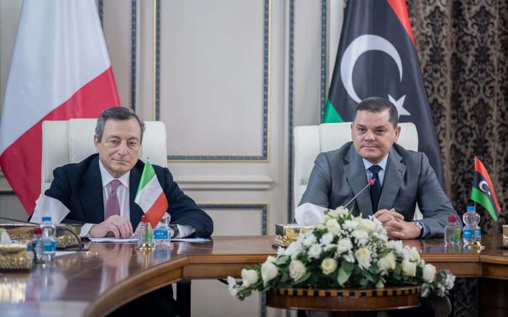 Draghi a Tripoli: “Abbiamo parlato di cooperazione in campo infrastrutturale, energetico, sanitario e culturale”