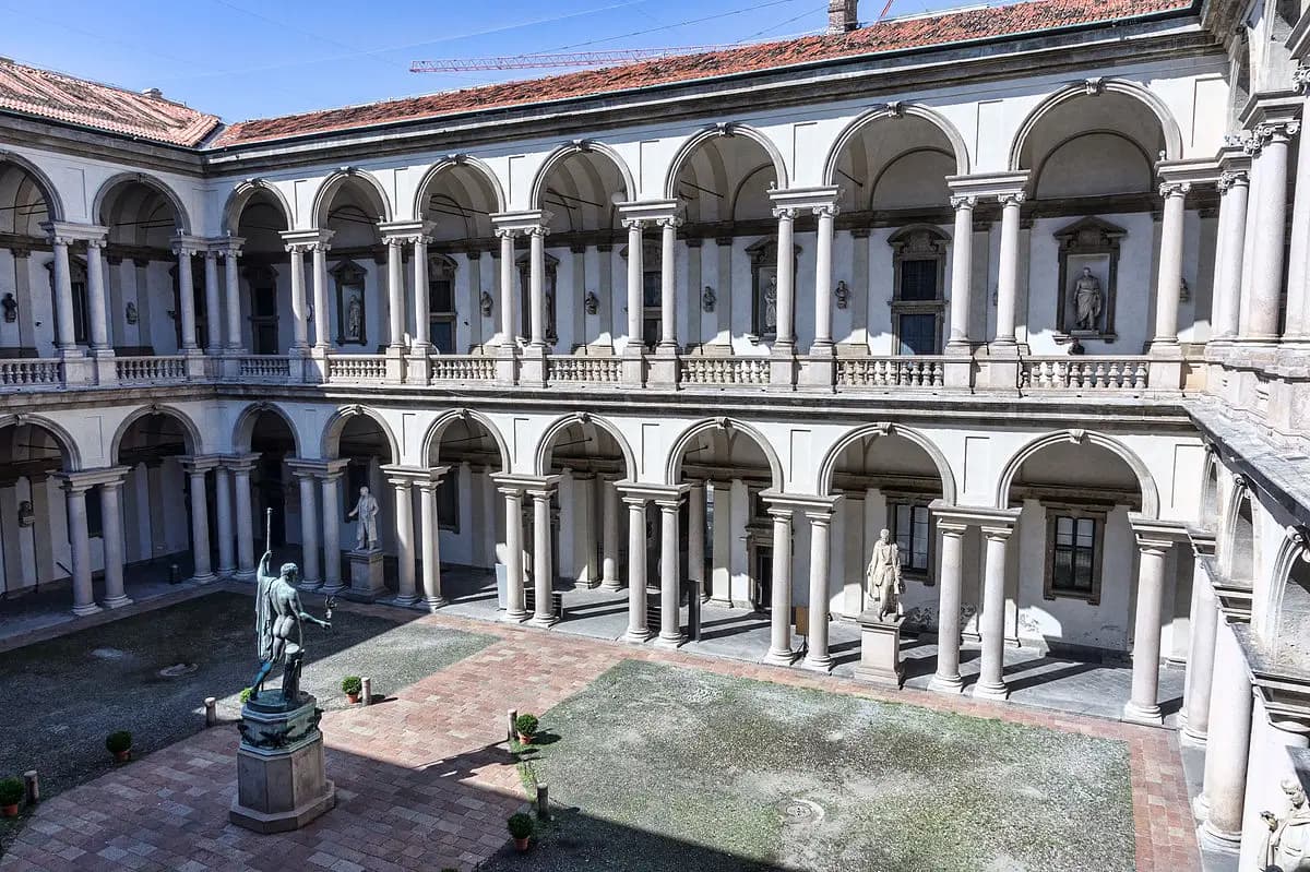 Angelo Crespi racconta visioni e prospettive su Brera in un’intervista con Alain Elkann