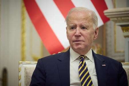 Elezioni Usa, i donatori del Partito democratico bloccano i fondi per la campagna di Biden