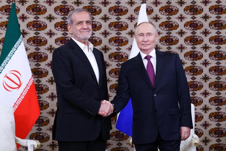 Russia e Iran, si rafforza la cooperazione. Putin: "Una priorità"