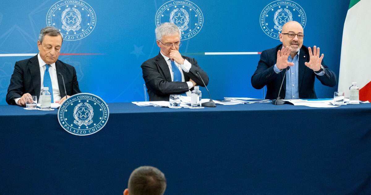 Dl Aiuti Ter, Draghi: “Per sostegno a famiglie e imprese 14 miliardi, senza nuovi deficit”