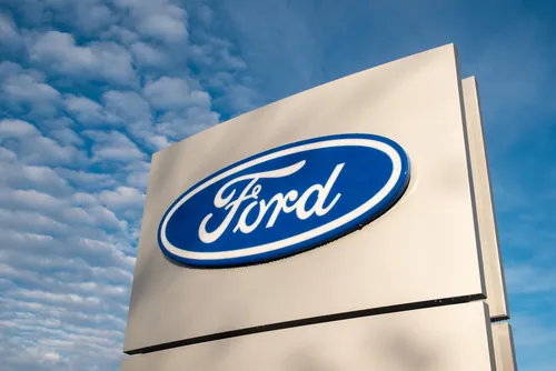 Ford, account  X violato: comparsi tweet pro Palestina